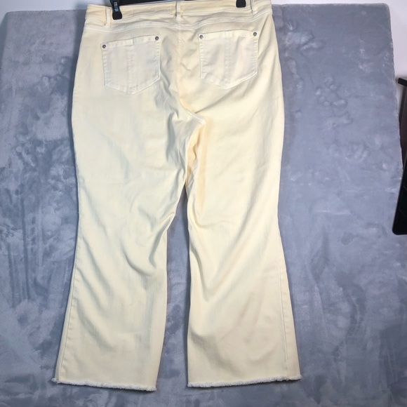 J. Jill Denim Women's Kick-Flare Fringe Hemmed Pants Pale Yellow Size 18 - Picture 5 of 8